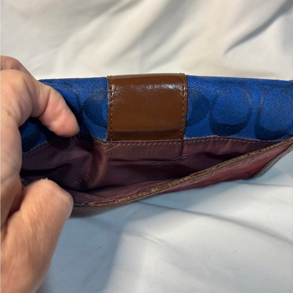 Handpainted Coach Signature Wallet - Picture 9 of 13